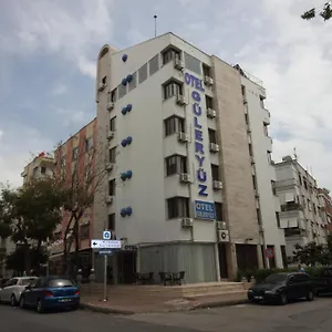 Hotel Gueleryuez 2 **